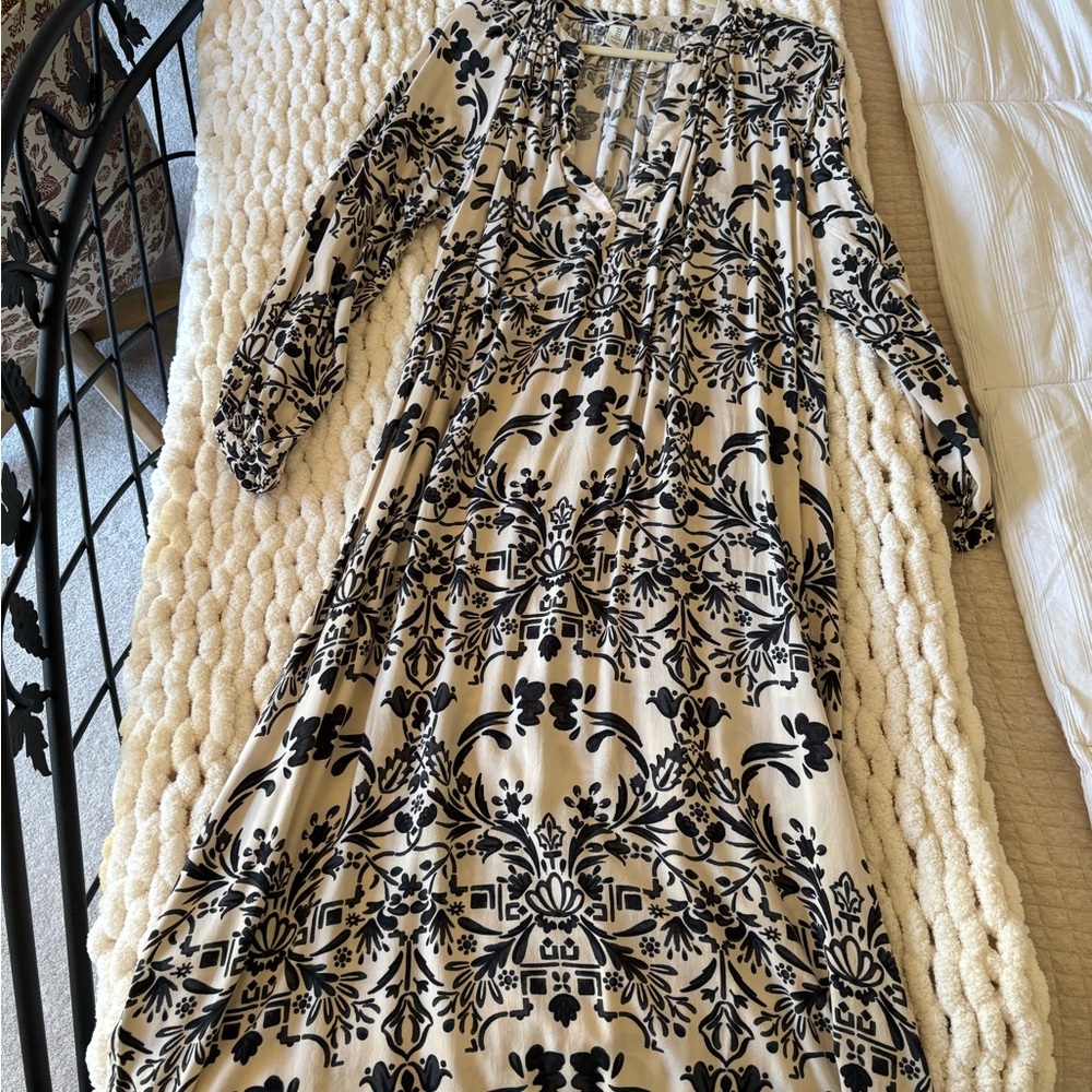 H&M Maxi Black and Cream Dress
